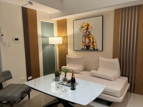 Luxurious European Style Penthouse Modern Apart ment Cross City of Dreams OKADA SOLAIRE MOA Airport